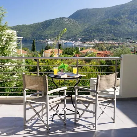 Roses By * 카라보밀로스