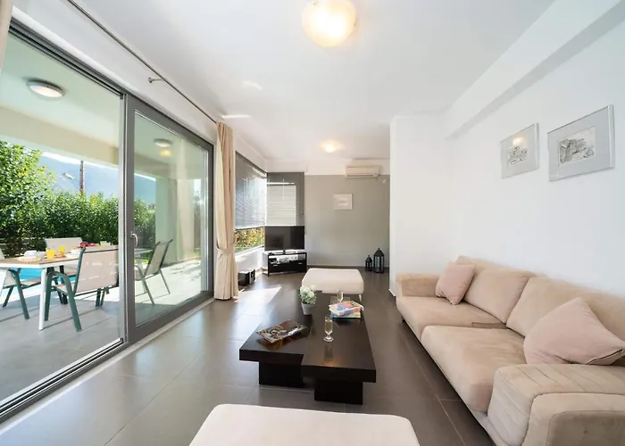 Roses By Karavomylos